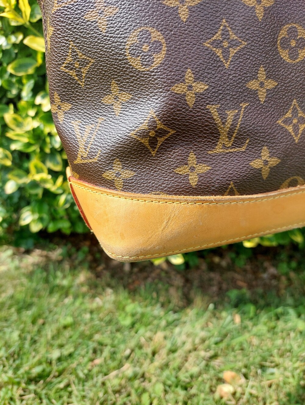 Authentic Y2k LOUIS VUITTON Bag AR1006 Monogram Lock It Horizontal W/ Aulth Card - Picture 10 of 16